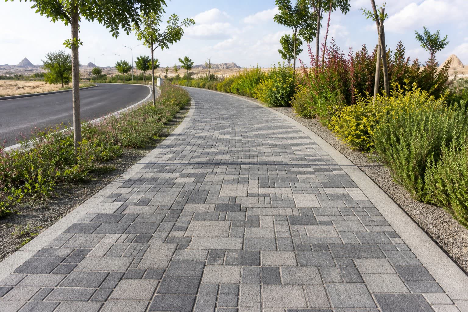 Parke taşı yürüyüş yolu uygulaması